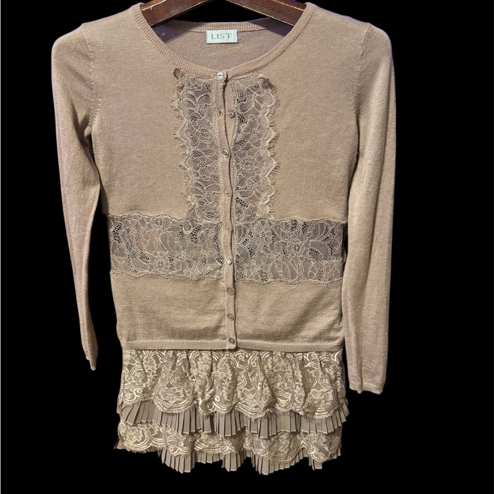 Elegant fine wool and Lace Lust Paris sweater and shirt set size M like new